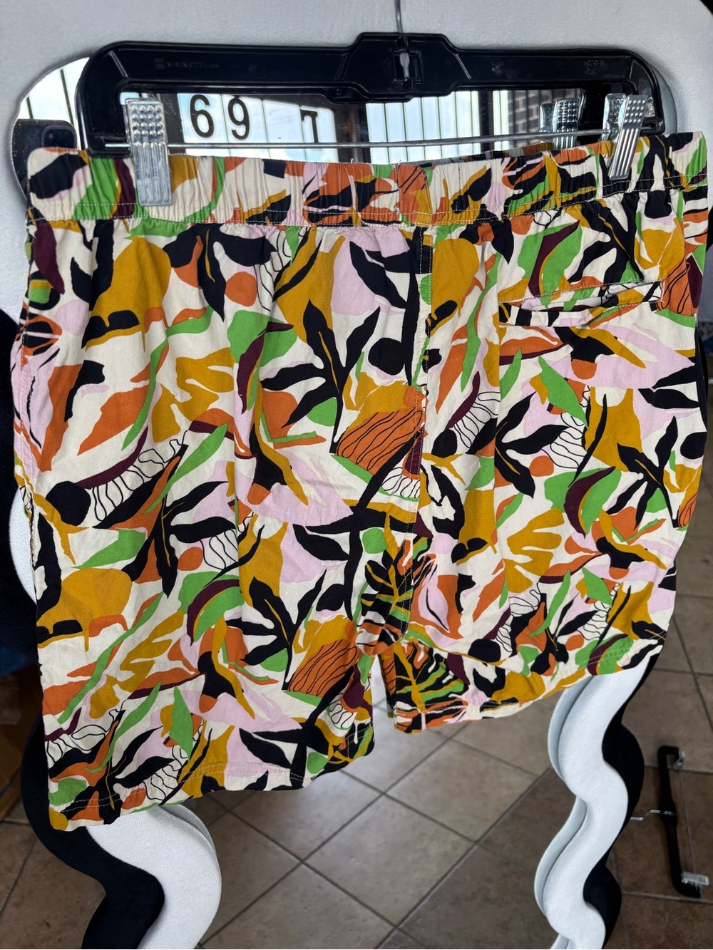 Men's Printed Elastic-Waist Bermuda Shorts in Multicolor